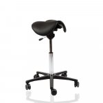 Satulatuoli Pilates Dual kaksiosainen, aktiivisessa keinuvassa satulatuolissa musta nahka