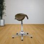 Satulatuoli Ergonea Luxe Twist aktiivituoli ruskea aito nahka
