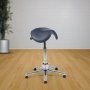 Satulatuoli Ergonea Luxe Twist aktiivituoli sininen aito nahka