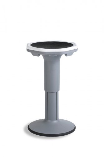 Seisomatuoli Sitool Junior aktiivituoli säädettynä korkealle